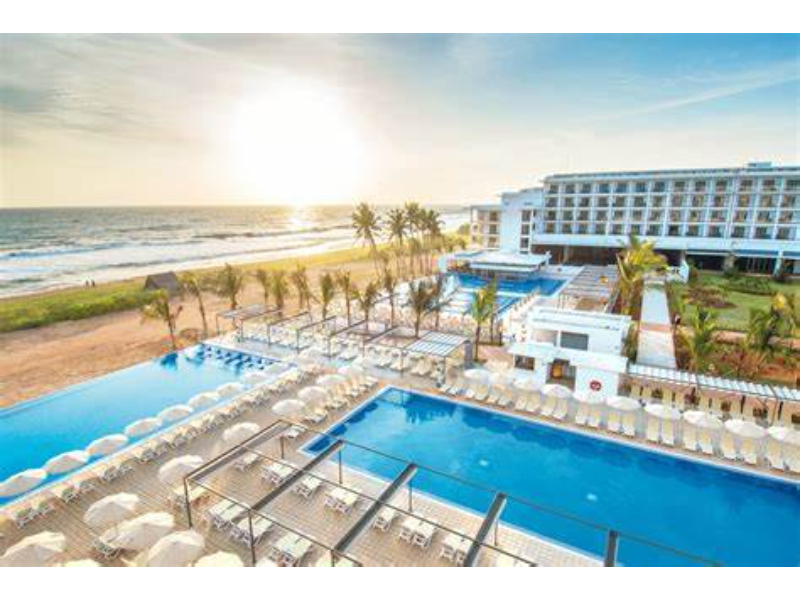 කාමර 500න් යුතු RIU hotel